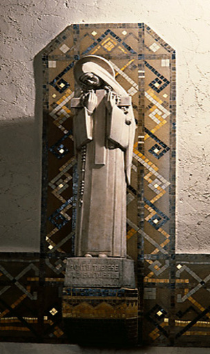 Statue Sainte Thérèse de l'enfant Jésus