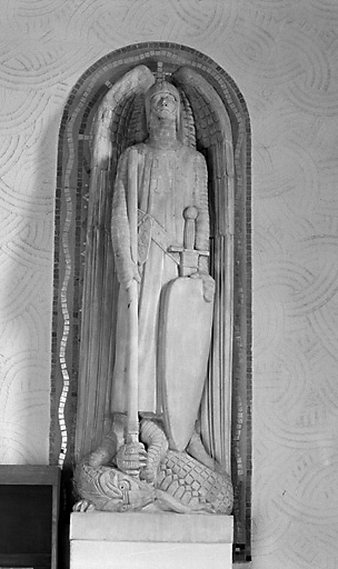 Statue de Saint Michel